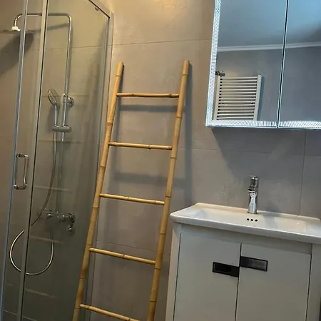 Kalemova Center Design 2-bedroom With Balcony And Garage Σαράγεβο