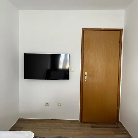 Σπίτι διακοπών Kalemova Center Design 2-bedroom With Balcony And Garage *