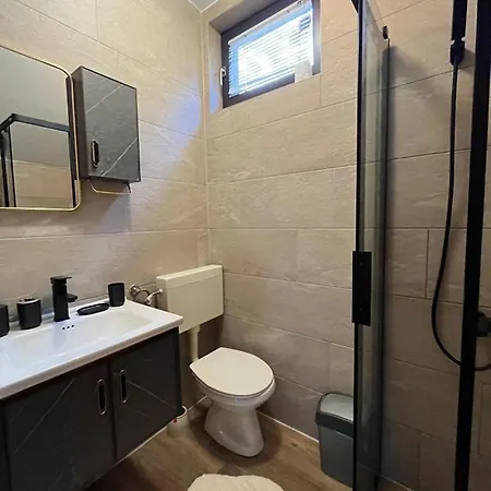 Σπίτι διακοπών Kalemova Center Design 2-bedroom With Balcony And Garage Σαράγεβο