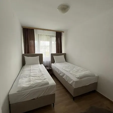 Kalemova Center Design 2-bedroom With Balcony And Garage