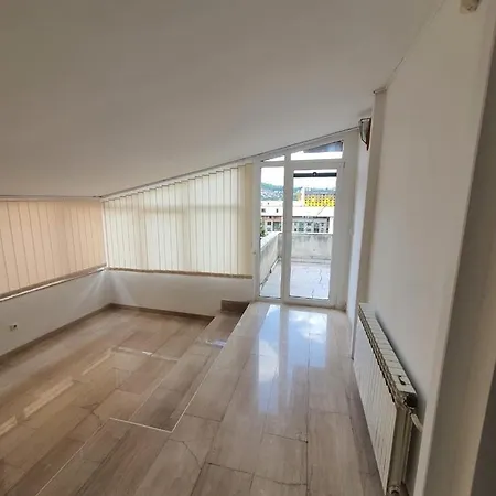 Kalemova Center Design 2-bedroom With Balcony And Garage Σπίτι διακοπών *
