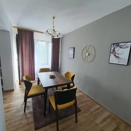Σπίτι διακοπών Kalemova Center Design 2-bedroom With Balcony And Garage Σαράγεβο